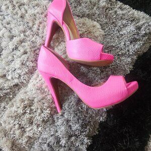 Jessica Simpson heels
